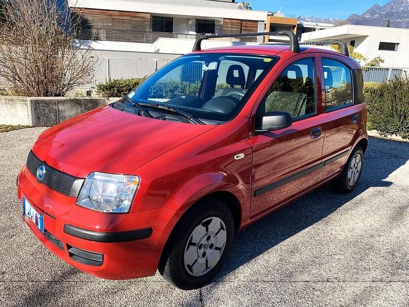 Rosso Usata 2007 Fiat Panda Active Tre volumi | 5000 € (Cara) - Immagine 1/4
