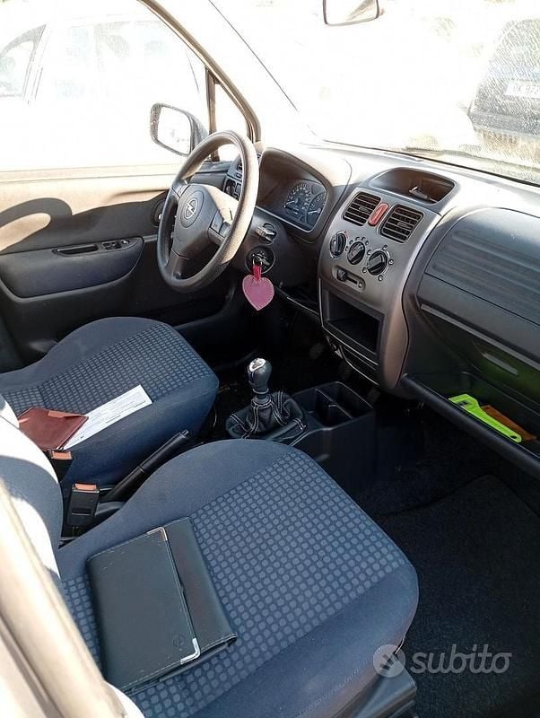 Usata Opel Agila 65 CV (47 kW) 2005 Utilitaria