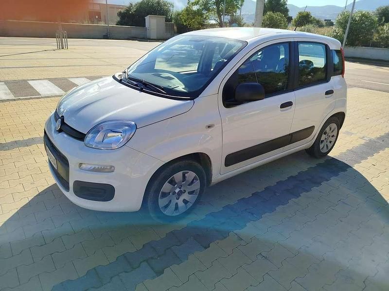 Usata Fiat Panda Dynamic 69 CV (50 kW) 2012 Bianco Utilitaria