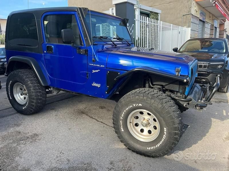 Usata Jeep Wrangler Sport 176 CV (129 kW) 2002 Blu SUV