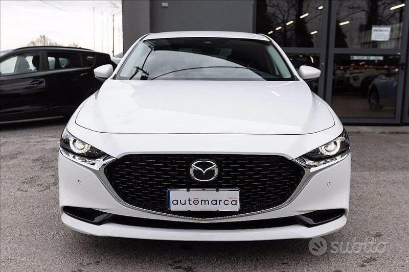 Usata Mazda 3 122 CV (89 kW) 2023 Bianco Berlina