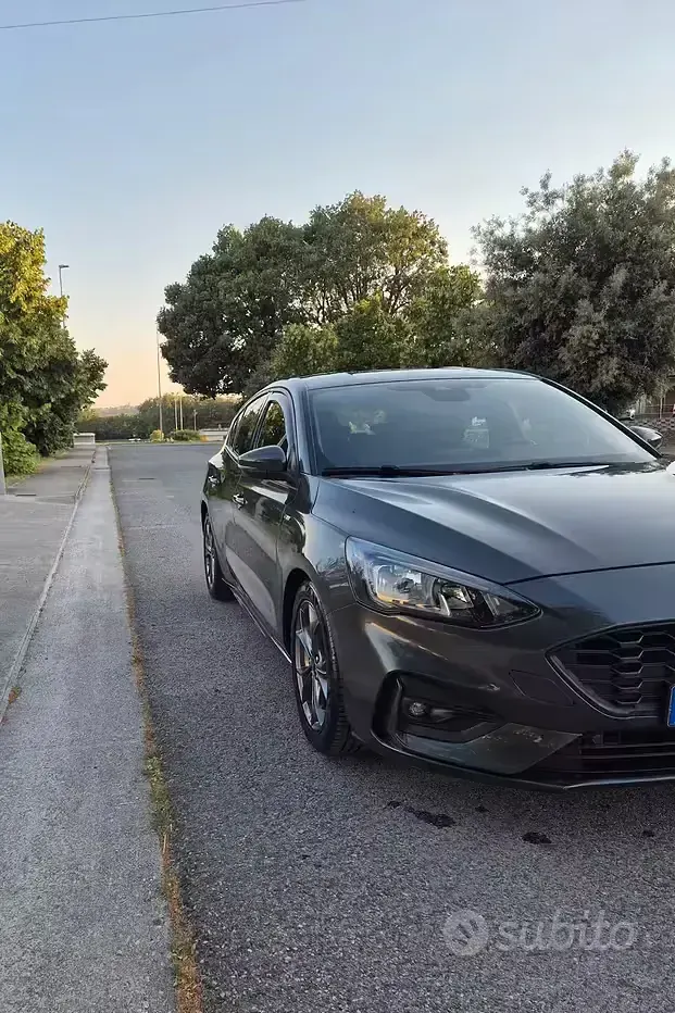 Usata Ford Focus ST-Line 150 CV (110 kW) 2018 Grigio Berlina