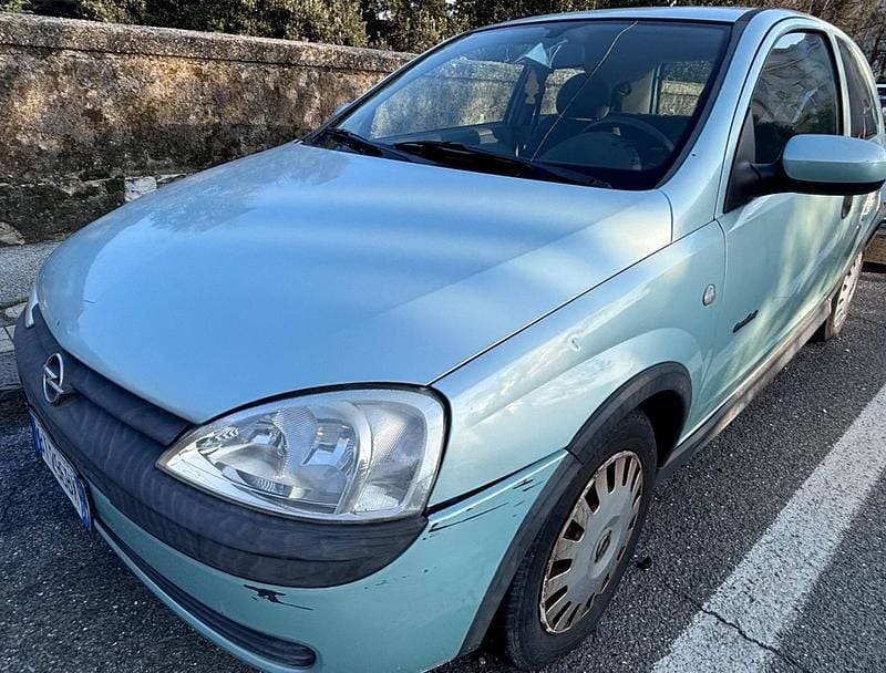 Usata Opel Corsa Comfort 74 CV (54 kW) 2001 Grigio Utilitaria