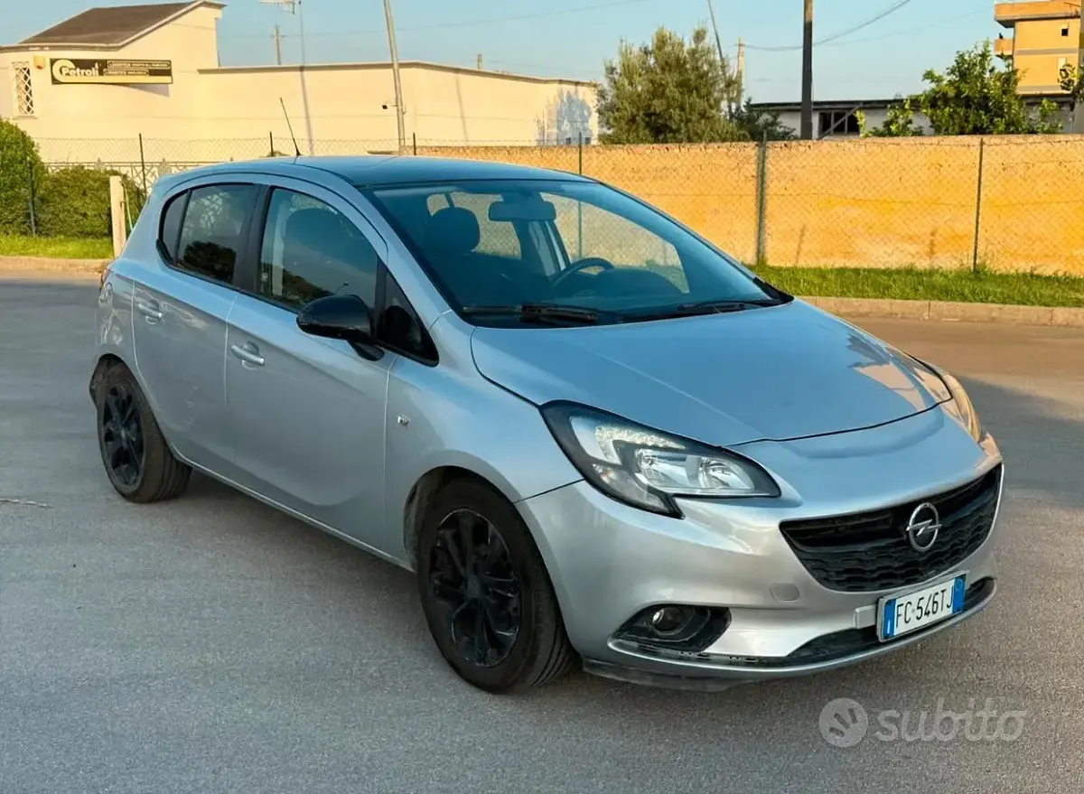 Usata Opel Corsa 90 CV (66 kW) 2016 Grigio Utilitaria