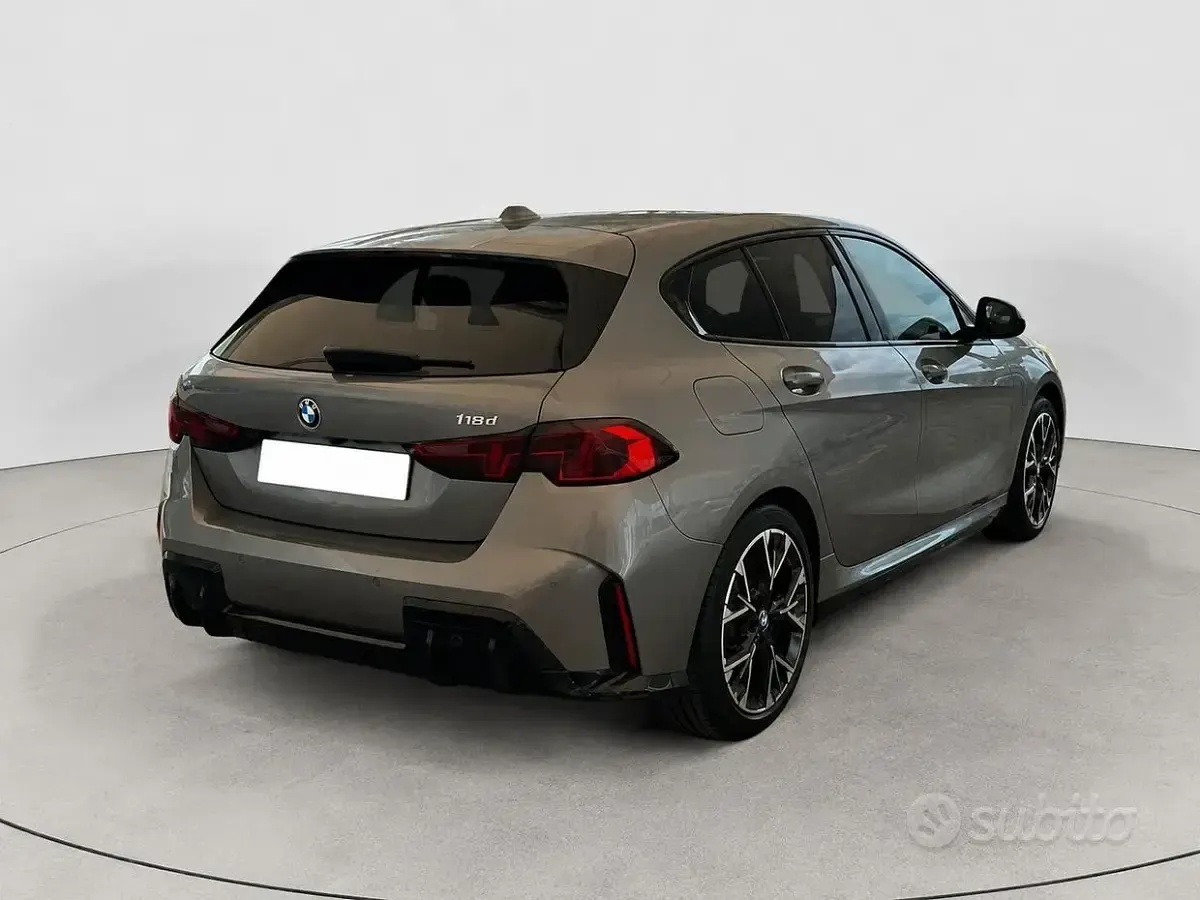 Usata BMW 118 M Sport 150 CV (110 kW) 2026 Grigio Utilitaria