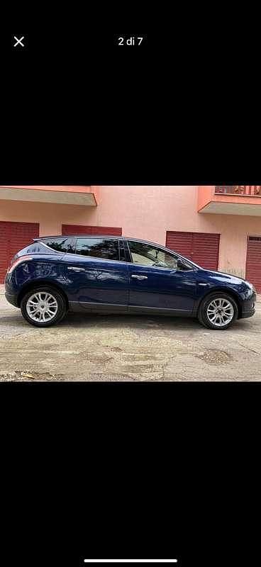 Usata Lancia Delta Gold 120 CV (88 kW) 2012 Utilitaria