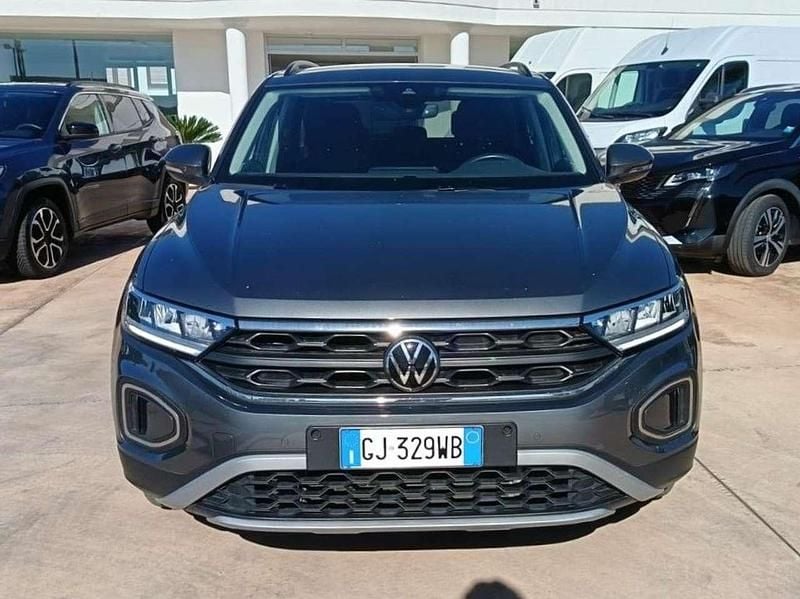Usata VW T-Roc Life 150 CV (110 kW) 2022 Grigio SUV