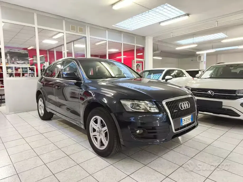 Usata Audi Q5 179 CV (131 kW) 2012 Nero pastello SUV