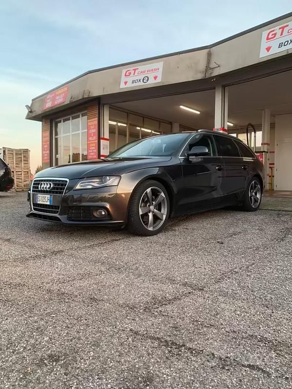 Usata Audi A4 143 CV (105 kW) 2010 Grigio Station wagon