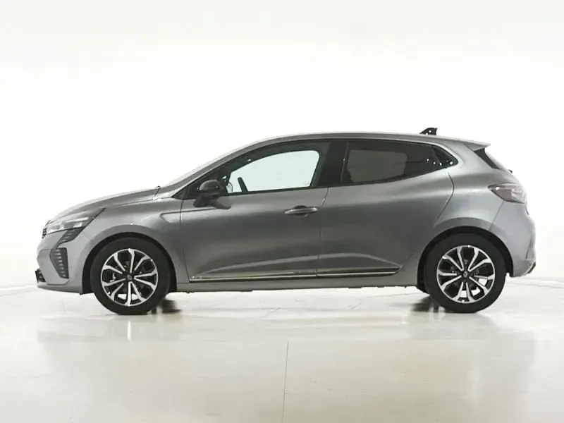 Usata Renault Clio Techno 91 CV (66 kW) 2025 Grigio Utilitaria