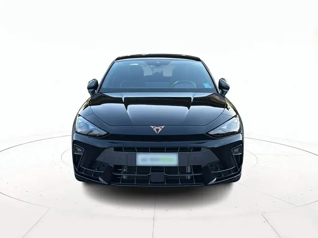 Usata Cupra Leon 150 CV (110 kW) 2025 Nero / pastello Berlina