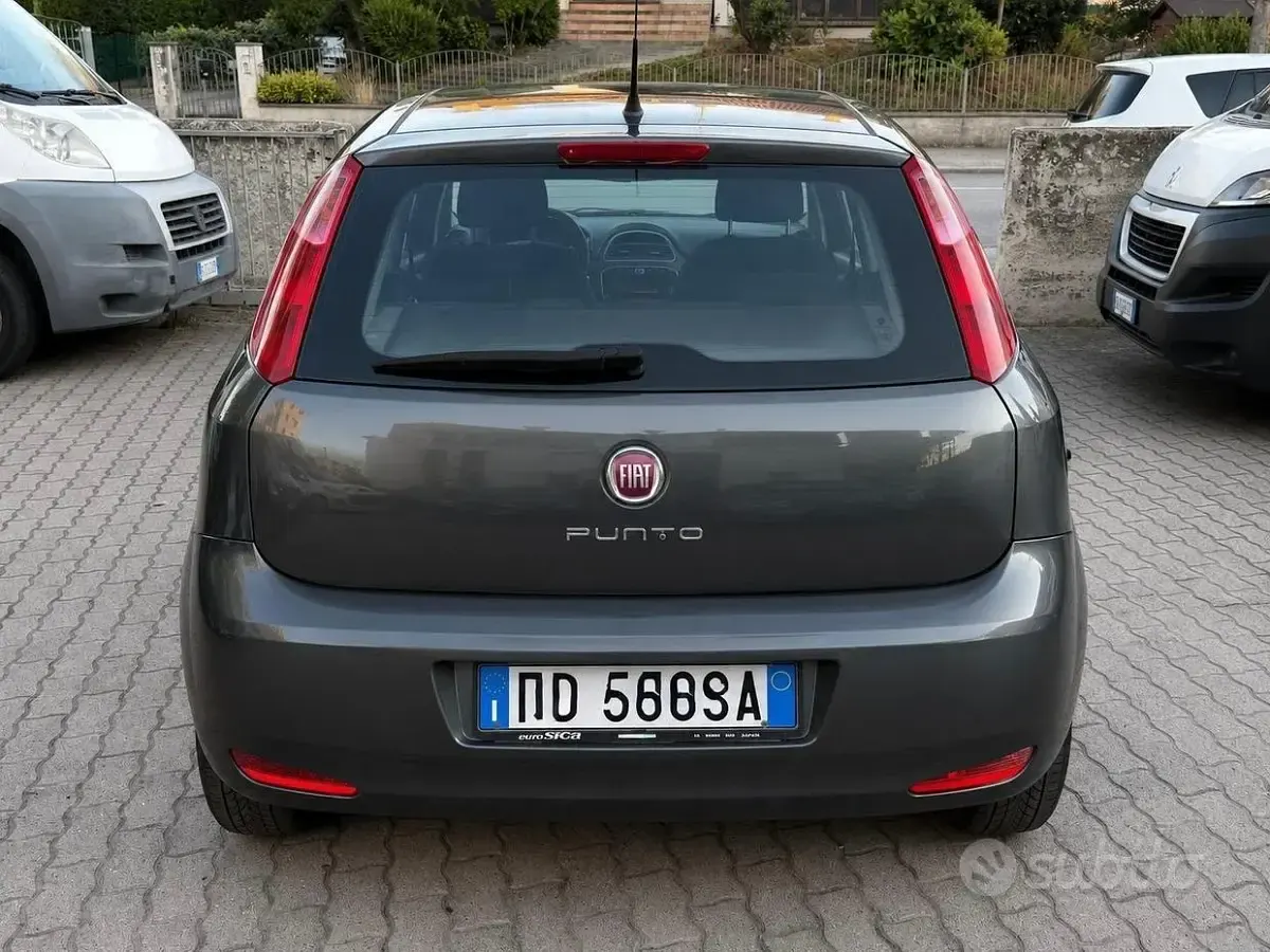 Usata Fiat Punto Street 70 CV (51 kW) 2016 Grigio Utilitaria