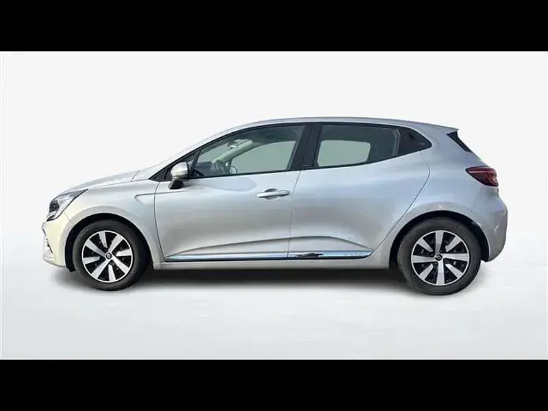 Usata Renault Clio Zen 140 CV (102 kW) 2021 Grigio chiaro Utilitaria