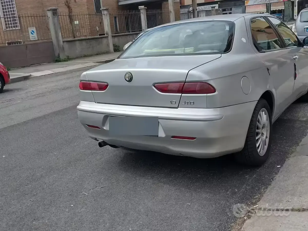 Usata Alfa Romeo 156 116 CV (85 kW) 2001 Grigio Berlina