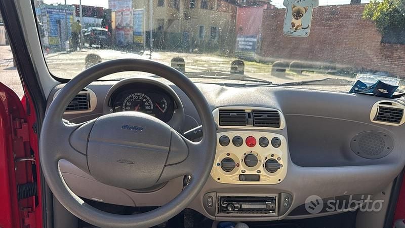 Usata Fiat 600 54 CV (39 kW) 2010 Rosso Utilitaria