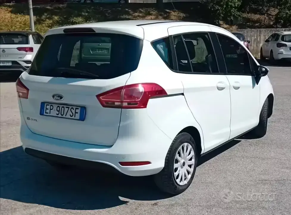 Usata Ford B-MAX 90 CV (66 kW) 2012 Bianco Monovolume