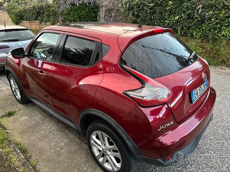 Usata Nissan Juke Acenta 117 CV (86 kW) 2014 Rosso SUV