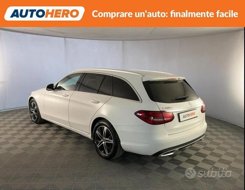 Usado Mercedes C200 160 CV (117 kW) 2021 Blanco Familiar