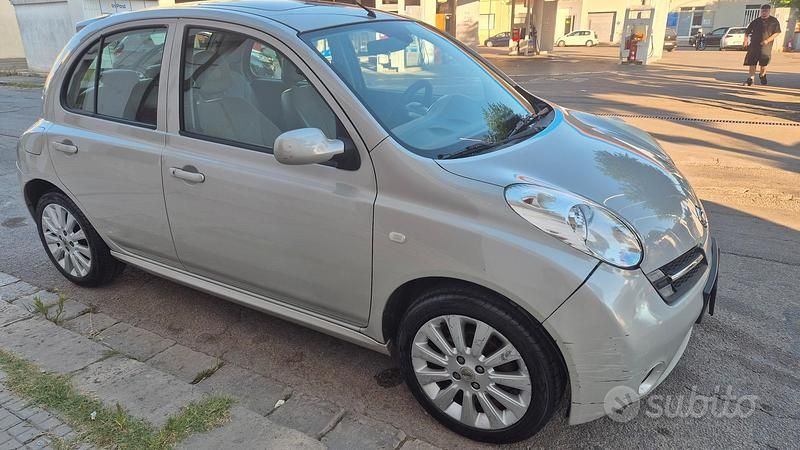 Begagnad Nissan Micra 2007 Grå Sedan