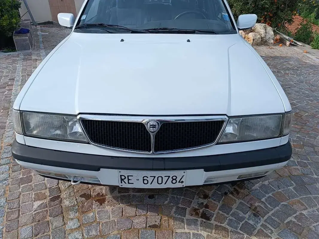 Usata Lancia Dedra 162 CV (119 kW) 1992 Bianco Berlina