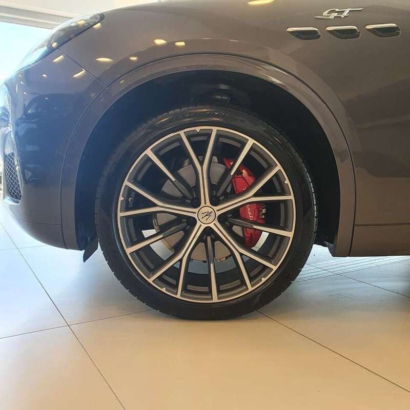 Usata Maserati Grecale Folgore GT 220 kW (300 CV) 2022 Grigio SUV