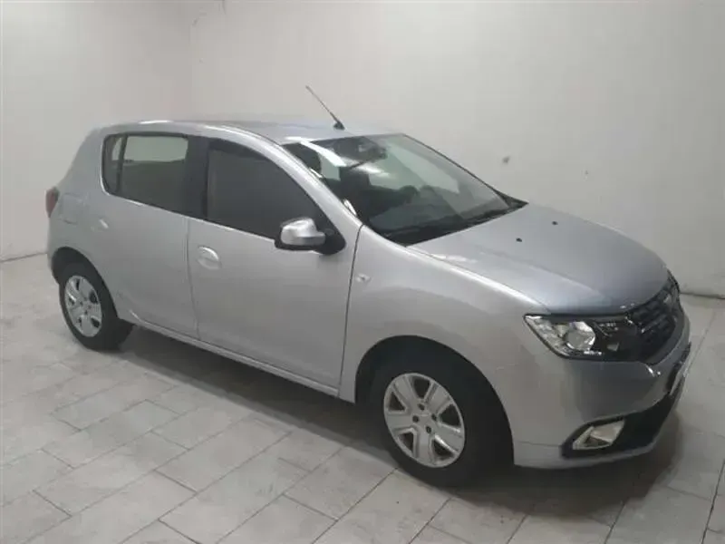 Begagnad Dacia Sandero Comfort 101 HK (74 kW) 2021 Grå Halvkombi