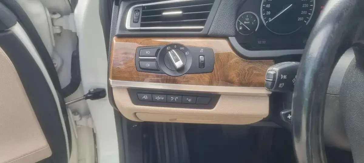 Usata BMW 730L 245 CV (180 kW) 2009 Bianco Berlina