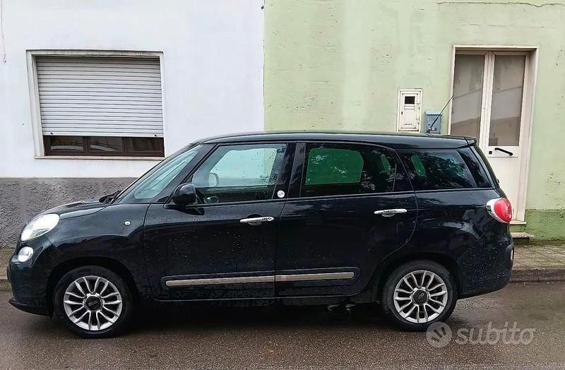 Usata Fiat 500L Lounge 105 CV (77 kW) 2015 Nero Monovolume