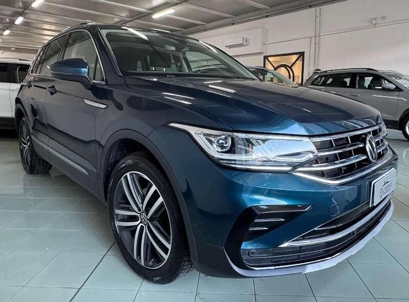 Usata VW Tiguan Elegance 150 CV (110 kW) 2020 Blu/azzurro SUV