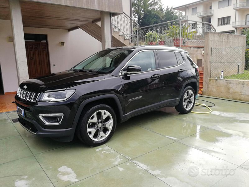 Usata Jeep Compass Limited 120 CV (88 kW) 2017 Nero SUV