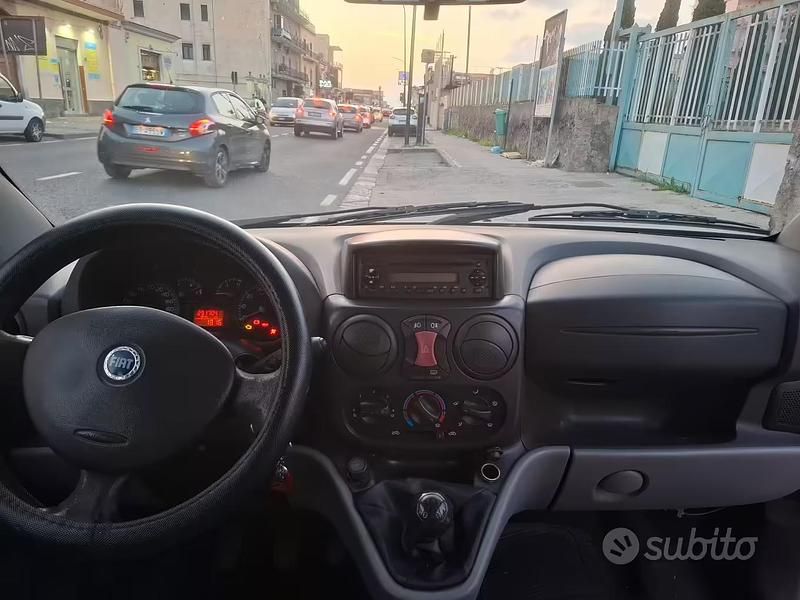 Usata Fiat Doblò 2006 Grigio Monovolume