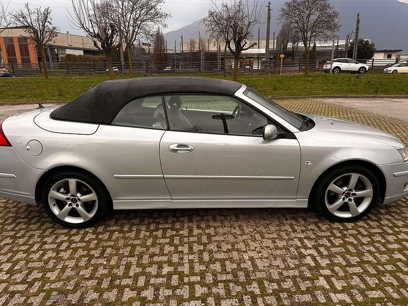 Usata Saab 9-3 Cabriolet Linear 150 CV (110 kW) 2006 Argento Cabrio