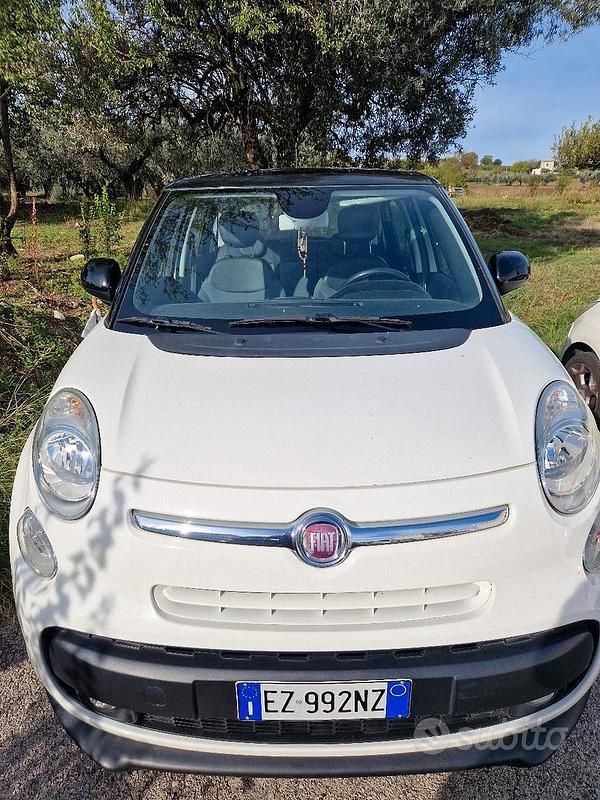 Bianco Usata 2015 Fiat 500L Monovolume | 6800 € (Buon prezzo) - Immagine 1/4