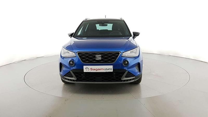 Käytetty Seat Arona FR 116 HP (85 kW) 2025 Sininen Katumaasturi