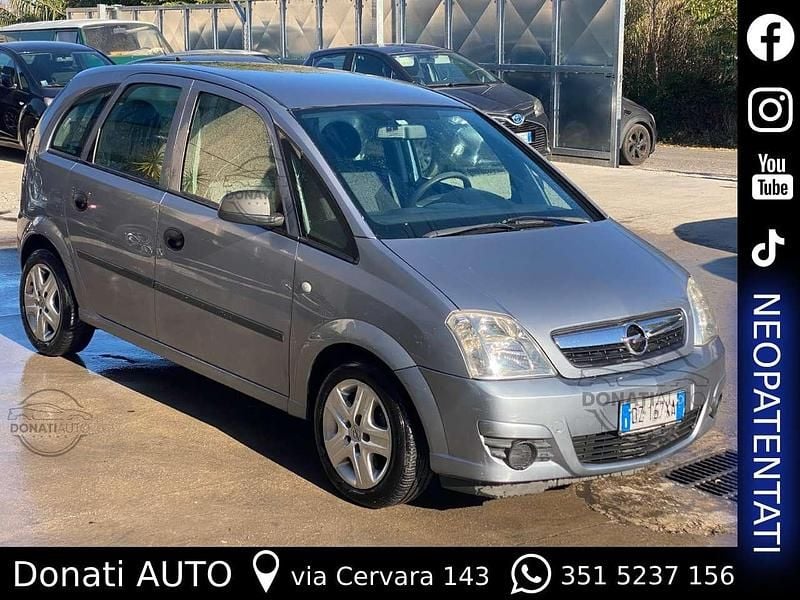Argento Usata 2010 Opel Meriva Monovolume | 3500 € (Super prezzo) - Immagine 1/4