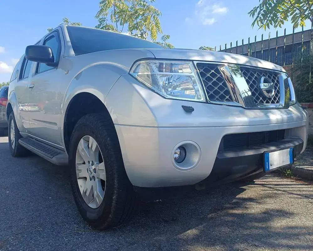 Usata Nissan Pathfinder 174 CV (127 kW) 2005 Argento SUV