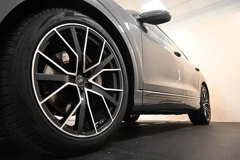 Usata Audi Q8 e-tron 209 kW (285 CV) 2025 Grigio SUV