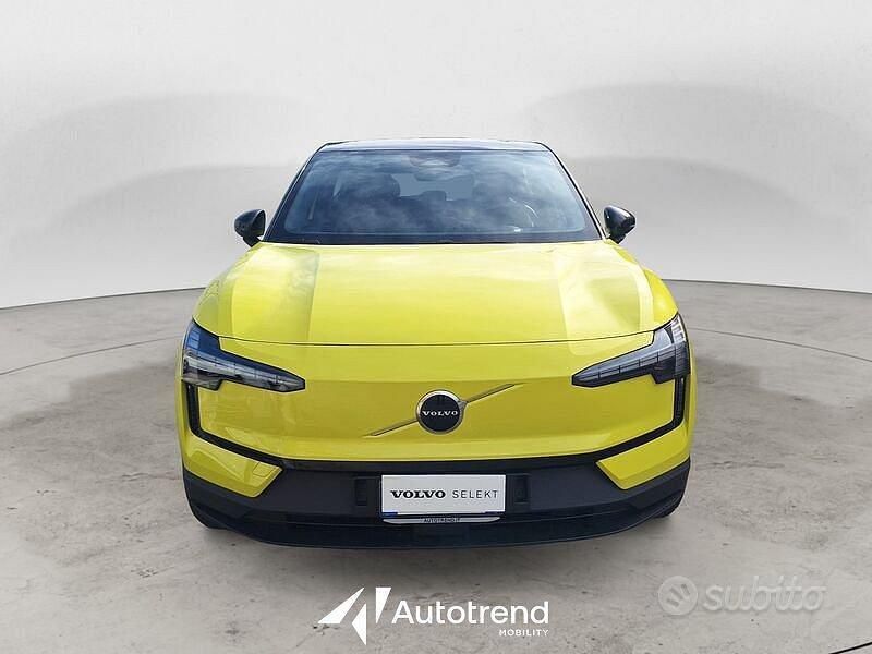 Usata Volvo EX30 Plus 200 kW (272 CV) 2024 Giallo SUV