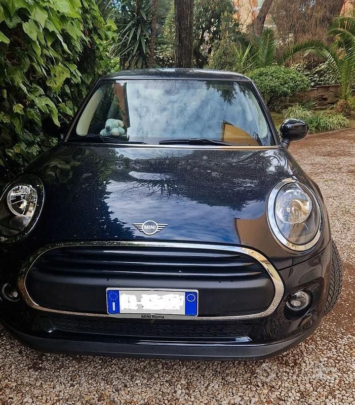 Usata Mini ONE Business 102 CV (75 kW) 2020 Blu/azzurro Utilitaria