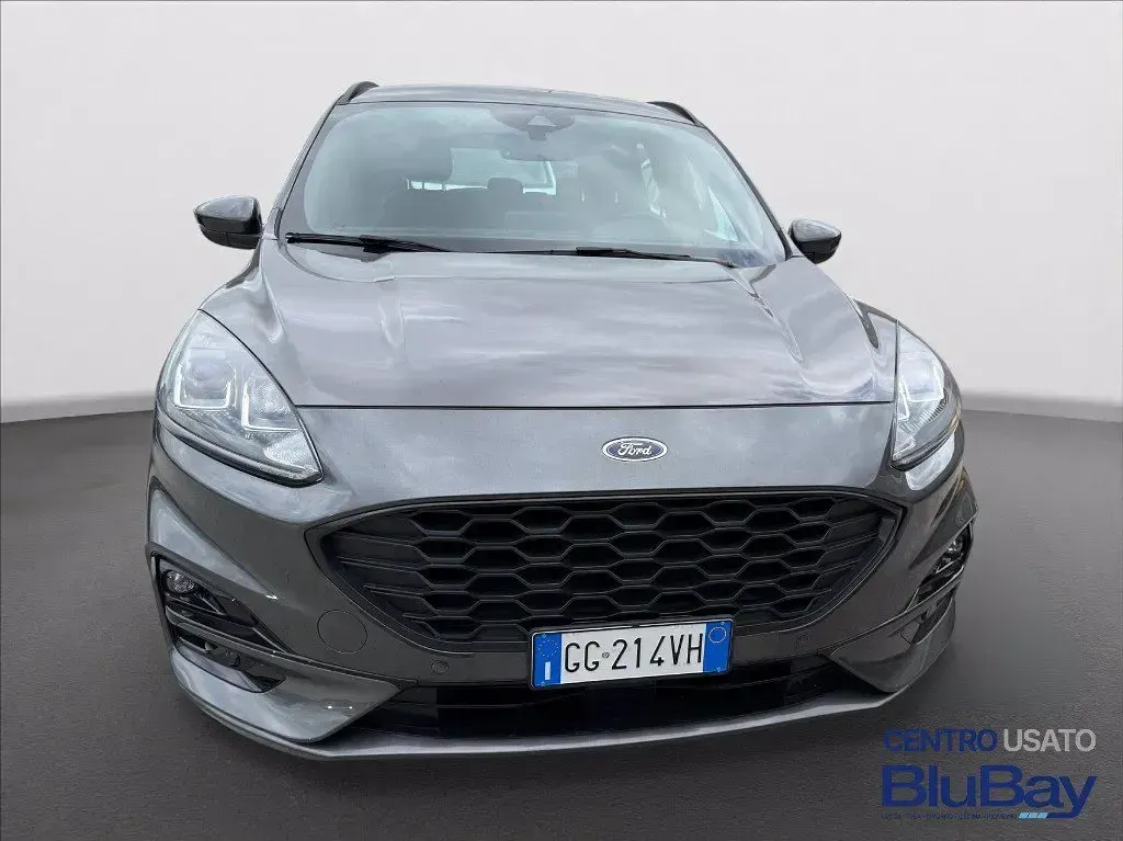 Begagnad Ford Kuga ST-Line X 120 HK (88 kW) 2022 Grå SUV