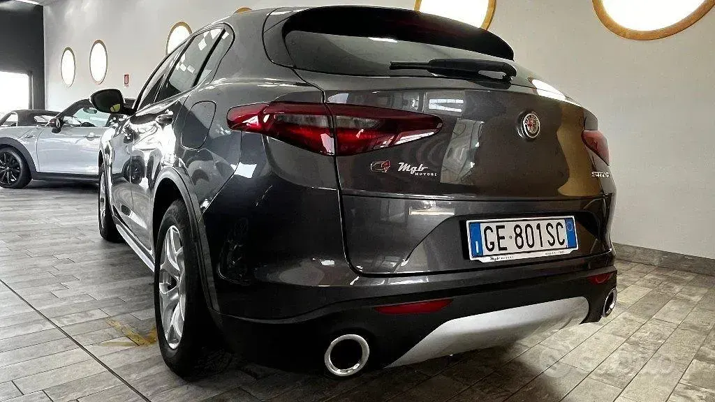 Usata Alfa Romeo Stelvio Business 190 CV (139 kW) 2021 Grigio SUV