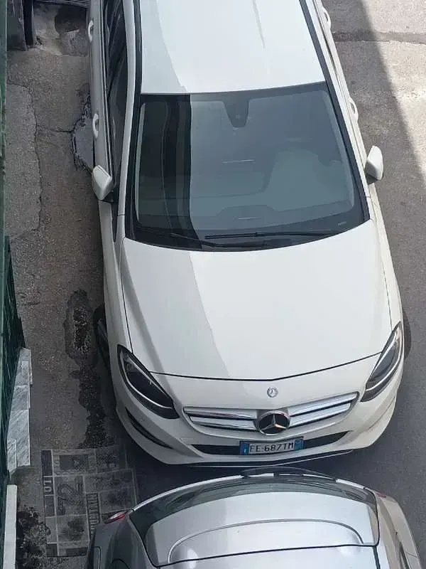 Usata Mercedes B180 109 CV (80 kW) 2016 Utilitaria
