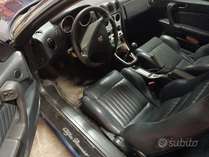 Usata Alfa Romeo GTV 155 CV (114 kW) 1999 Blu Coupé
