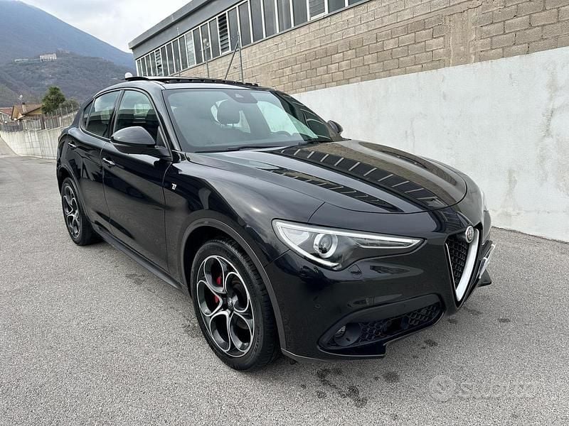 Usata Alfa Romeo Stelvio Ti 210 CV (154 kW) 2022 Nero vulcano metallizzato SUV