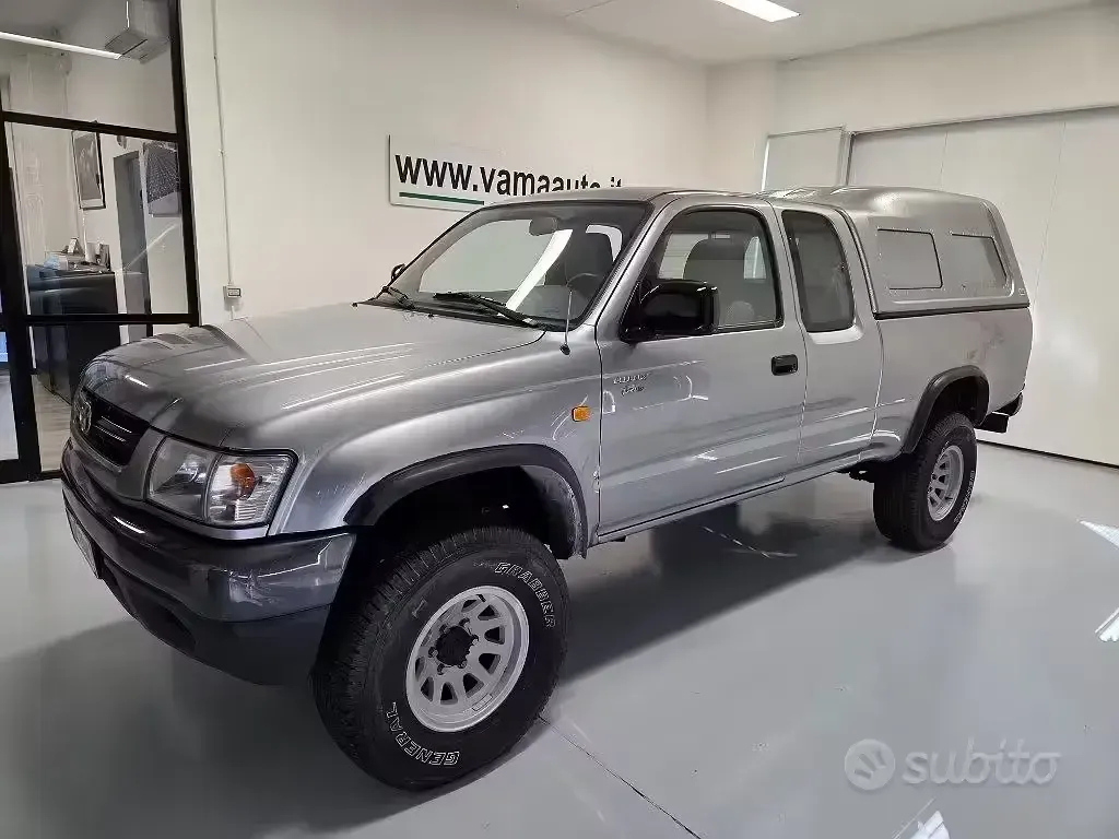 Usata Toyota HiLux 102 CV (75 kW) 2005 Pick-up