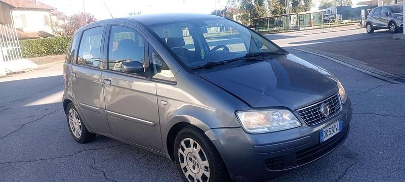Usata Fiat Idea Dynamic 90 CV (66 kW) 2008 Monovolume