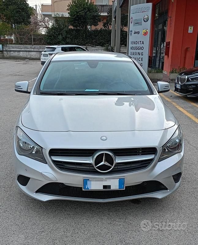 Usata Mercedes CLA180 Business 109 CV (80 kW) 2016 Grigio Berlina