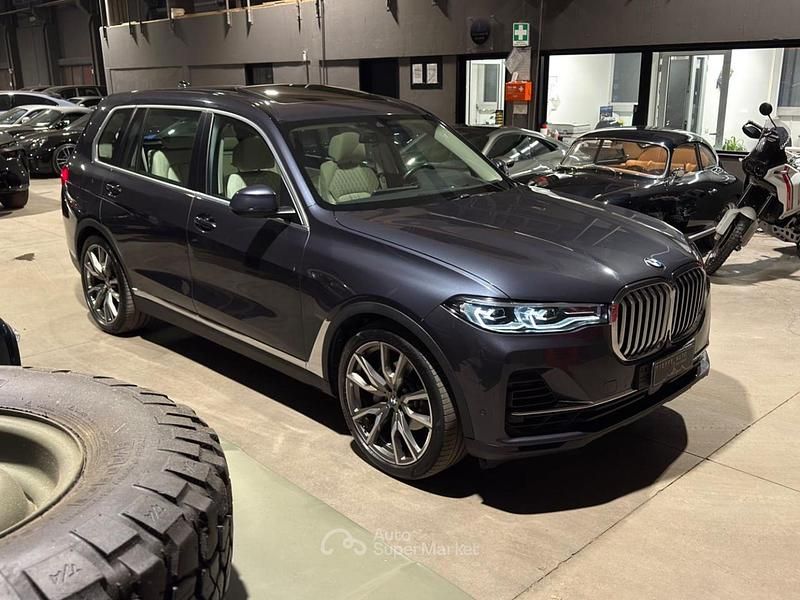 Usata BMW X7 265 CV (194 kW) 2020 Grigio scuro metallizzato SUV