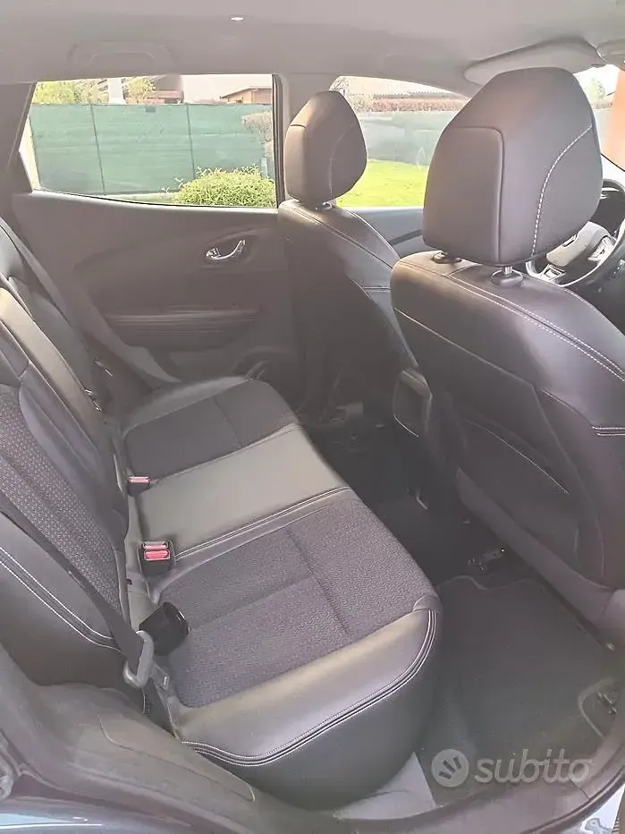 Usata Renault Kadjar 115 CV (84 kW) 2016 Blu SUV