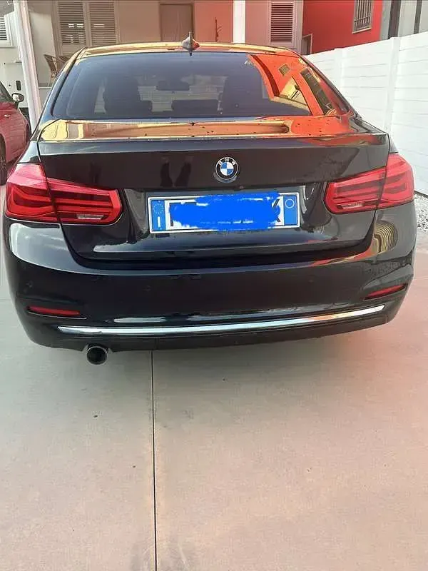 Usata BMW 318 Gran Turismo Luxury Line 150 CV (110 kW) 2018 Nero Berlina